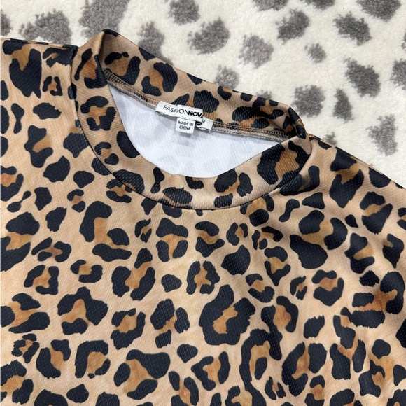 Men’s Fashion Nova Cheetah Print Tshirt - Size Large - Picture 3 of 4